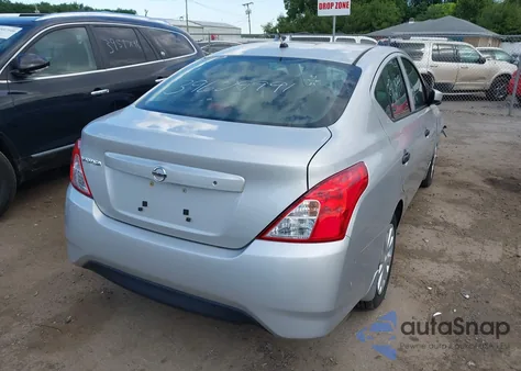 2016 Nissan Versa 1.6 S z USA, uszkodzony, nr VIN 3N1CN7AP2GL825458